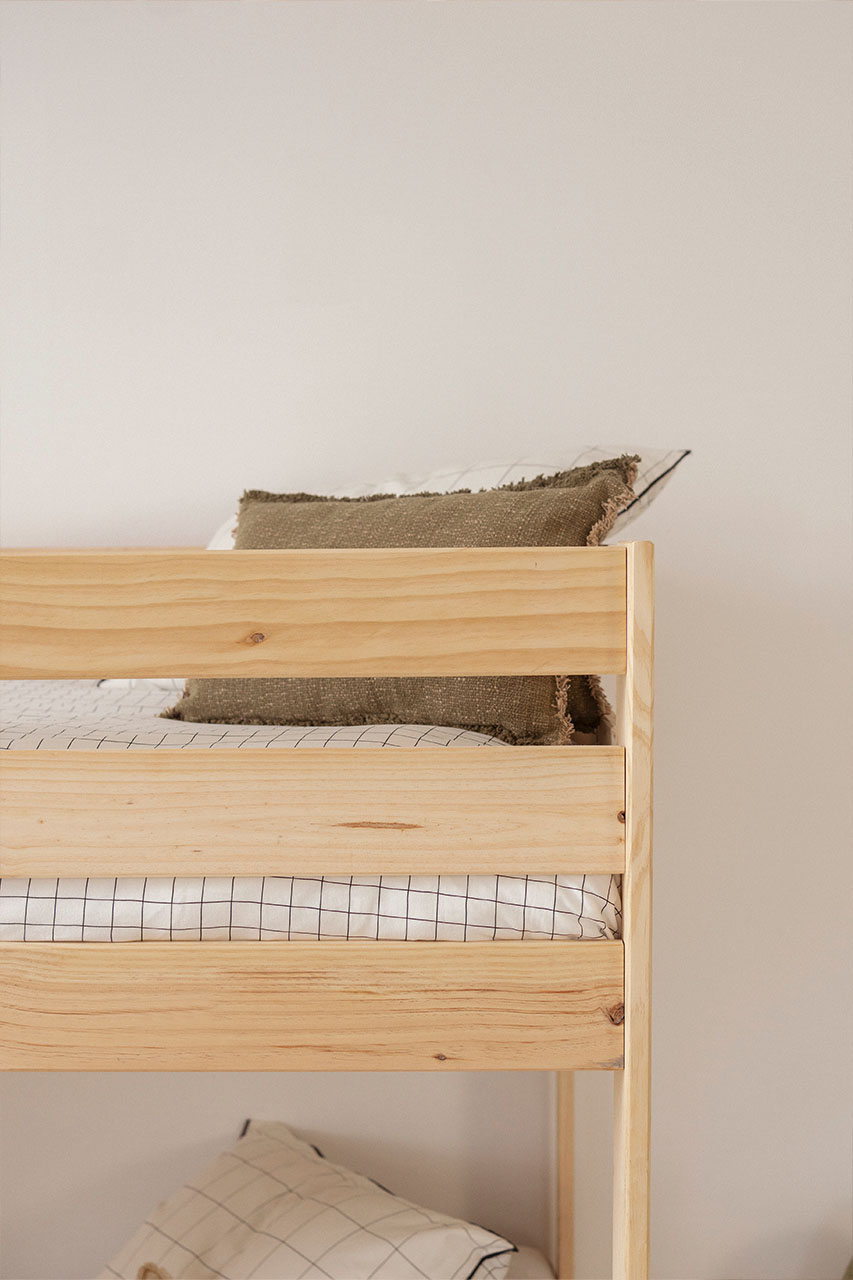 Imagen de ambiente 5 para:Litera de 105 en madera maciza sostenible para ni&ntilde;os y adultos